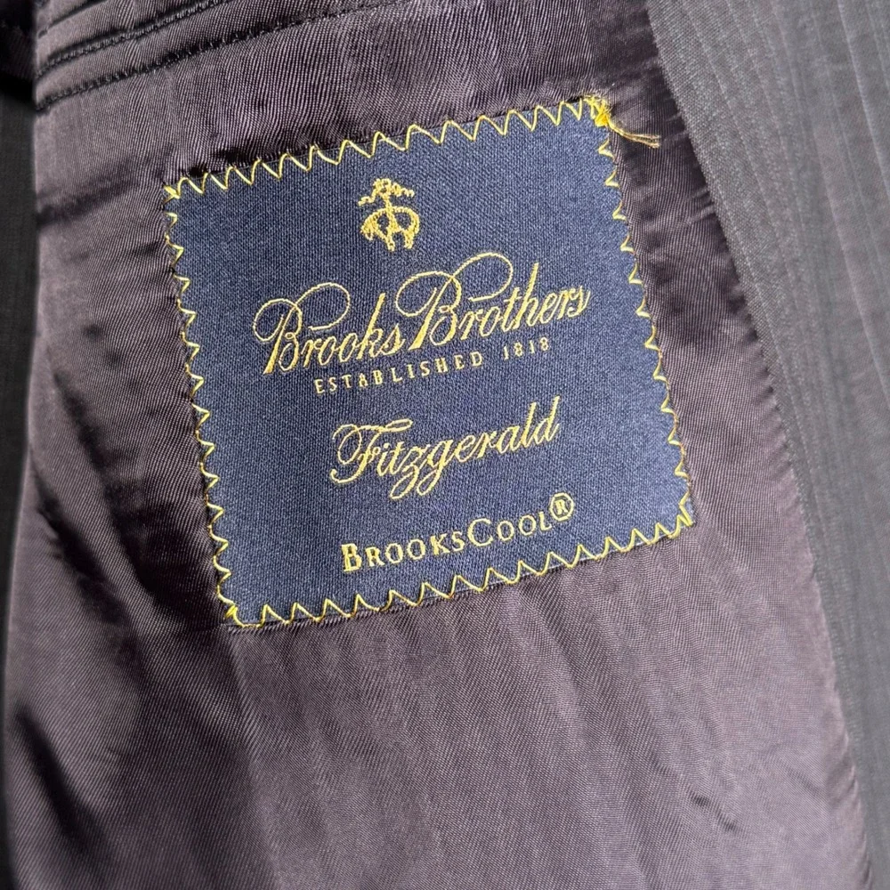 Brooks Brothers Fitzgerald BrooksCool Pinstripe Suit Jacket Charcoal Grey 46R